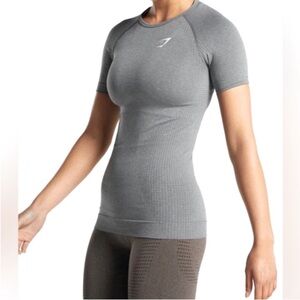 Gymshark Vital Seamless Short Sleeve T-shirt in Light Grey Size Large